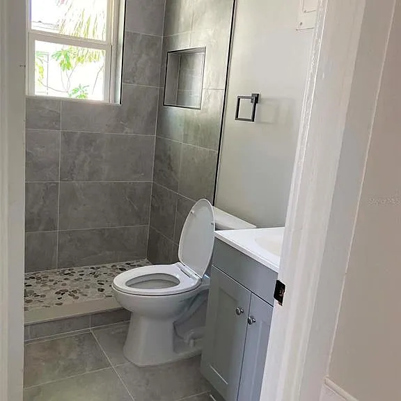 31 W Oakwood St #1 — Photo 14