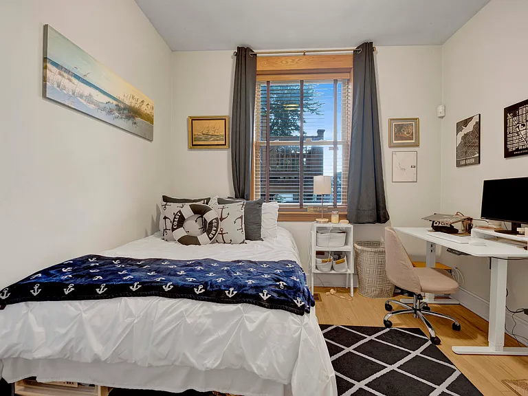 916 W Grace St #3 — Photo 13