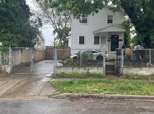 4805 Deanwood Dr, Capitol Heights, MD 20743