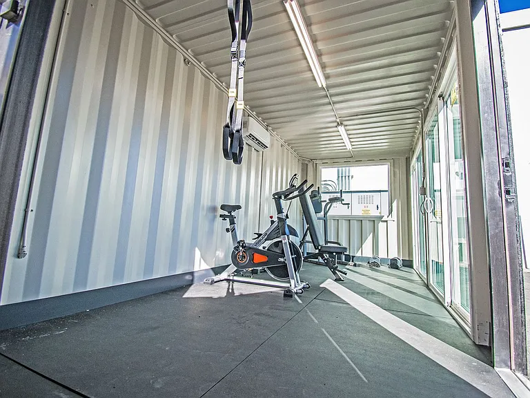 DLUX Lofts - Modern Downtown Studios — Photo 83