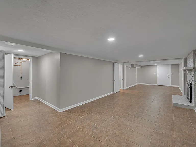 4917 Salem Dr — Photo 19