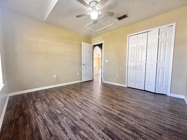 5536 Sycamore Canyon Dr — Photo 8