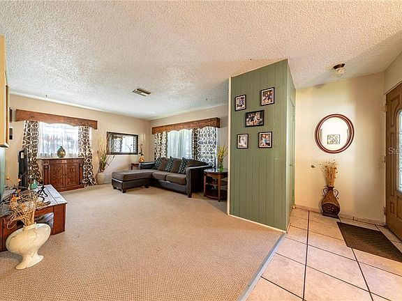 5th image of 717 Cherokee Cir