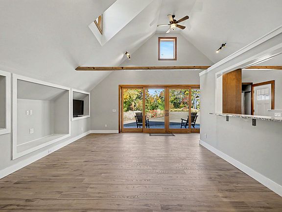5th image of 11 Carpenters Brook Rd #B