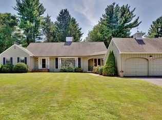 8 Barrington Dr, Andover, MA 01810