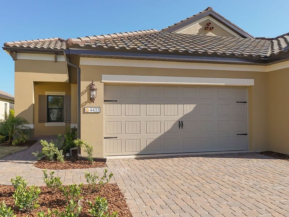 1st image of 4433 Amalfi Ave