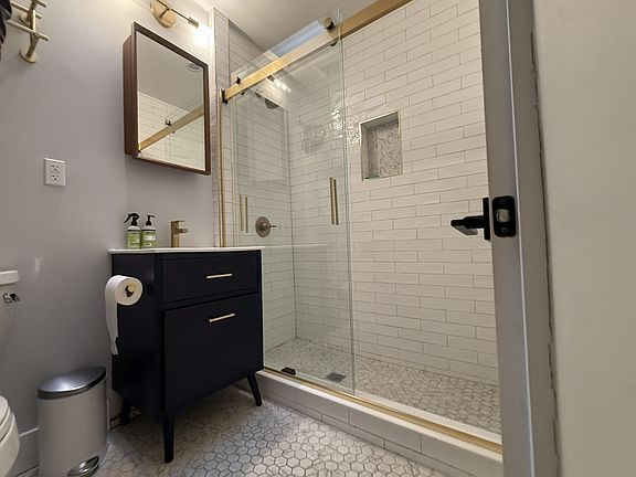 5th image of 461 3rd Ave APT 3