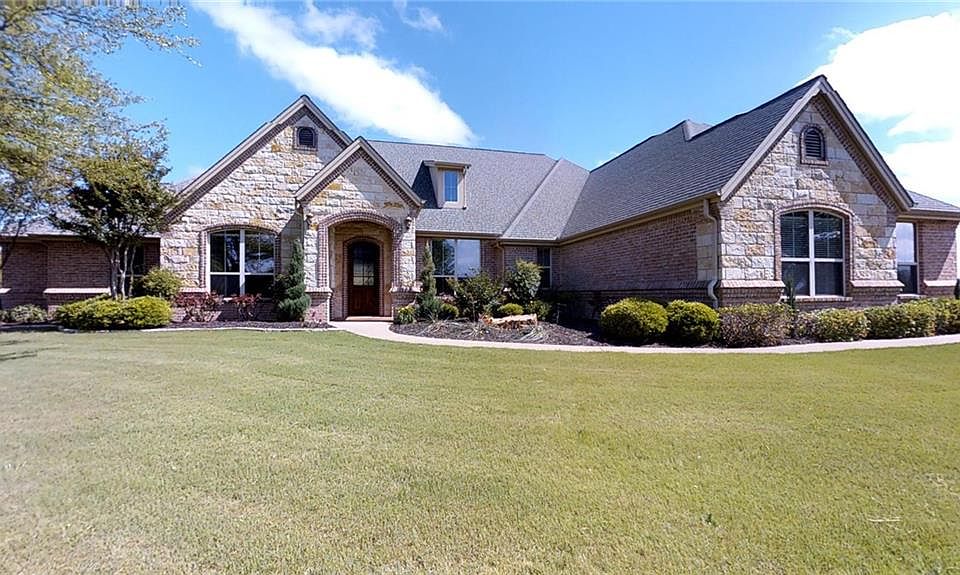 1st image of 609 Lantana Dr