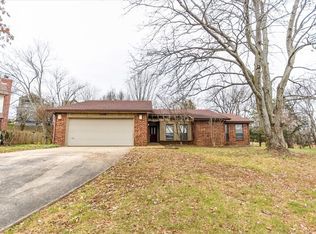 2206 E Bristol Pl, Fayetteville, AR 72701