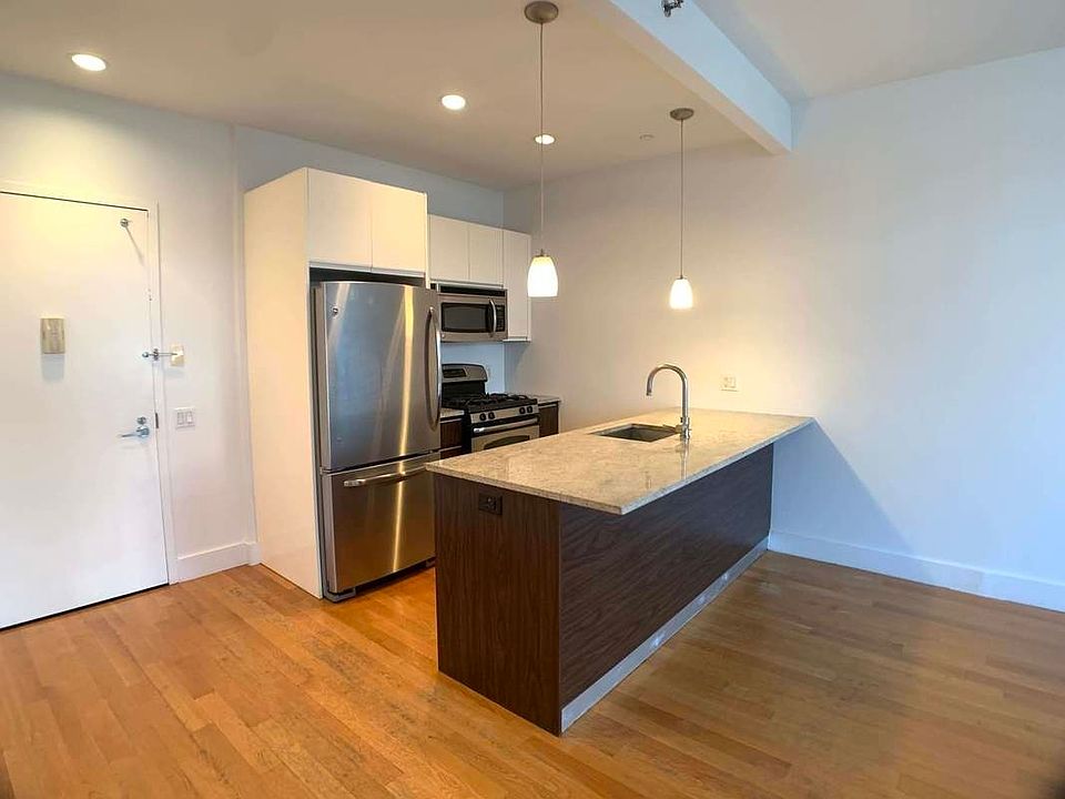 1st image of 806 Bergen St #220