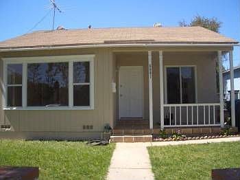 1st image of 6601 Hayvenhurst Ave