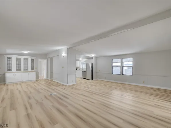 3132 Gavilan Ln, Las Vegas, NV 89122