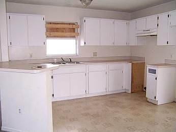 2nd image of 701 Wiggins Ct
