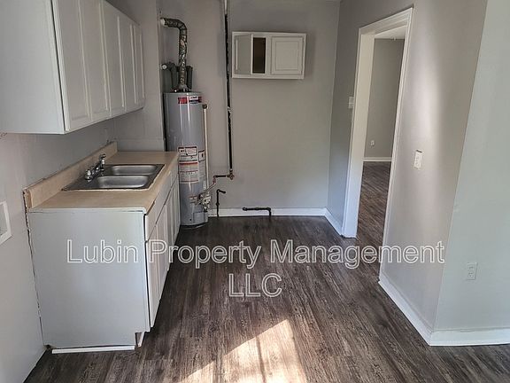 5th image of 1892 Blair Hunt Dr