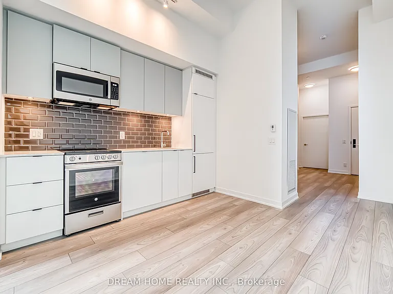 285 Dufferin St #705 — Photo 16