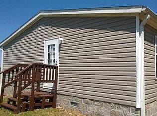 20376 Fullerton Dr, Siloam Springs, AR 72761