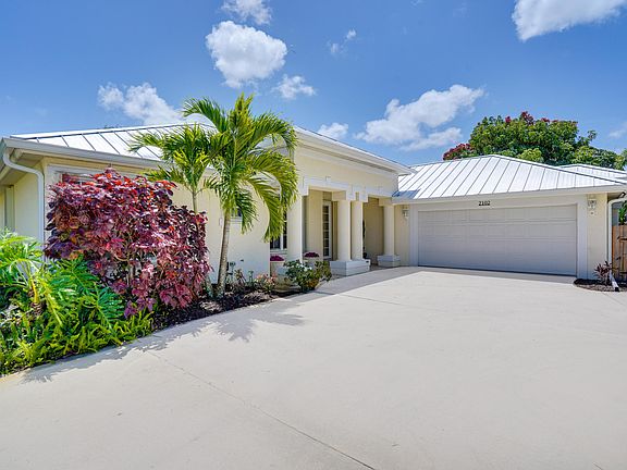 3rd image of 2102 SE Bryson Avenue