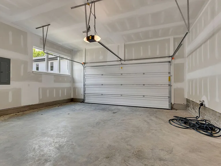5917 Robertson Ave — Photo 42