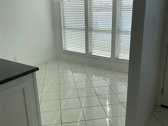 4th image of 10505 Schaper Dr