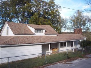 207 W Edgewood Ave, Crane, MO 65633