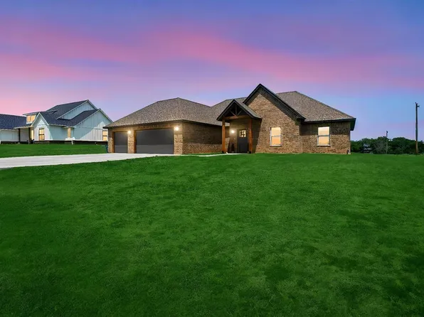 4254 Mesa Dr, Elgin, OK 73538