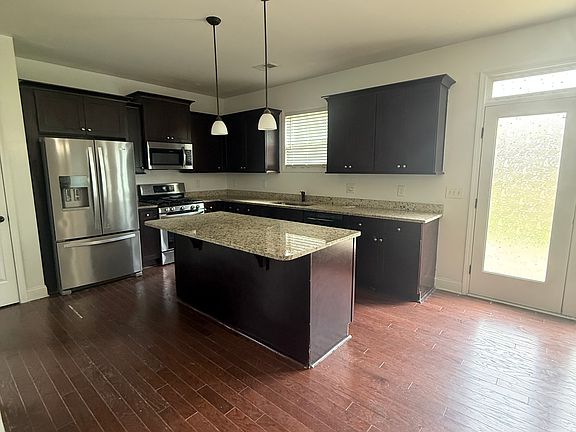 2nd image of 6035 Stonebrook Ln