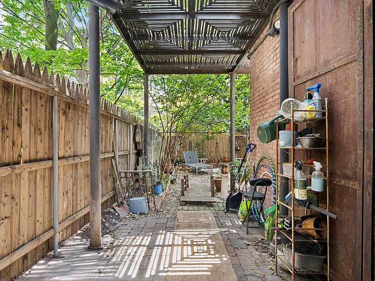 206 W 137th St #GARDEN — Photo 7