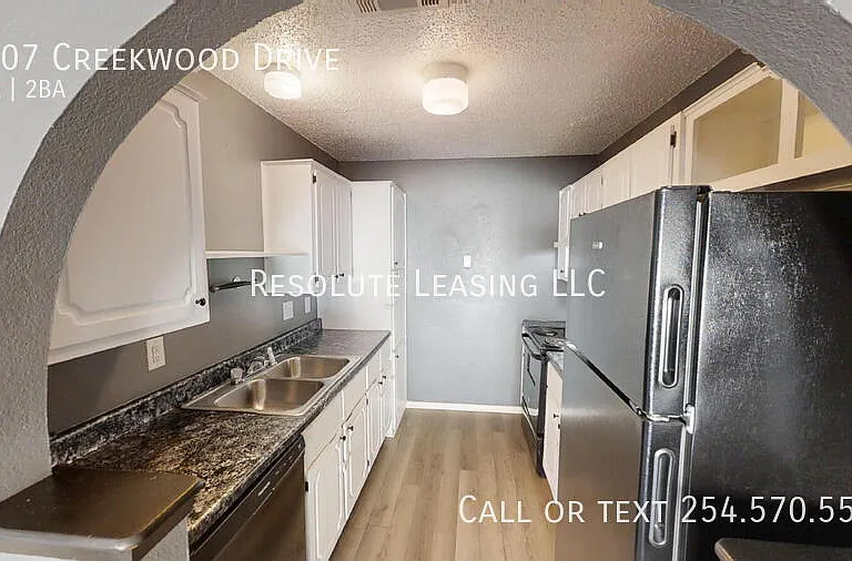 2107 Creekwood Dr — Photo 8