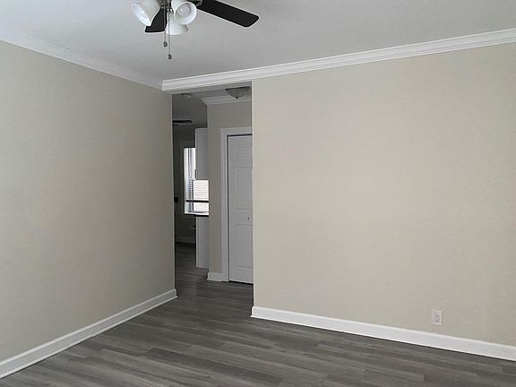 3rd image of 839.5 W Cornelia Ave #1S