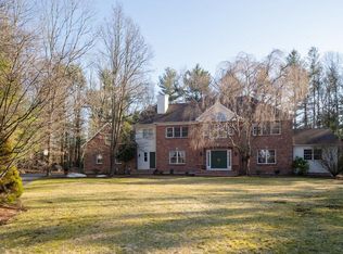 18 Weathervane Rd, Canton, MA 02021