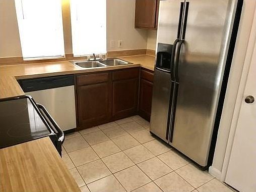 5th image of 710 Melissa Ln
