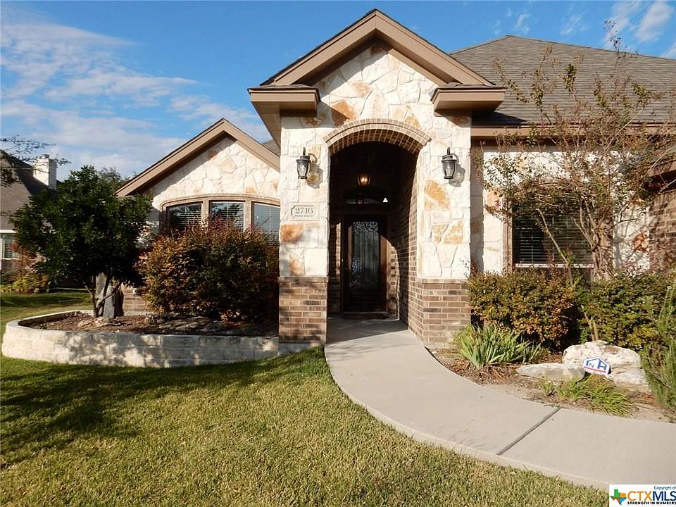 1st image of 2716 Meadow Wood Dr