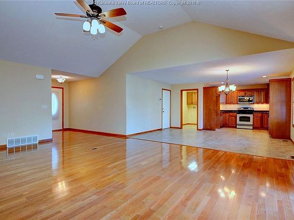 5th image of 97 Westbury Dr