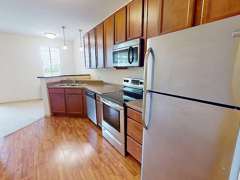 Studio-Unit-156-203-Kitchen
