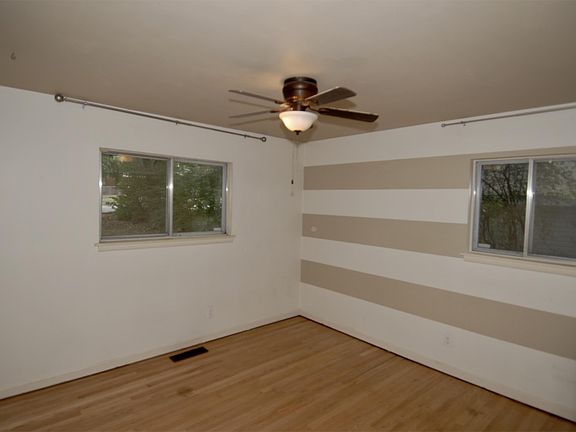 3rd image of 1801 N Woodland Ave
