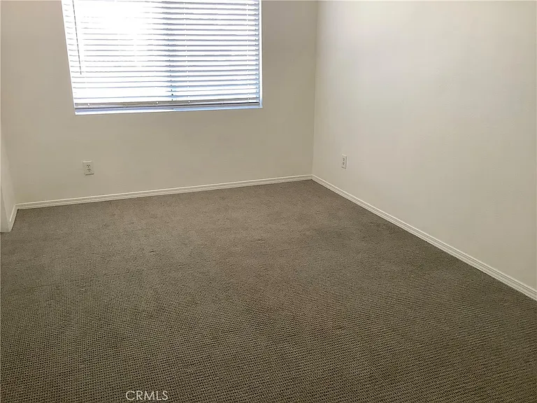 932 S Lone Pine Ln — Photo 11
