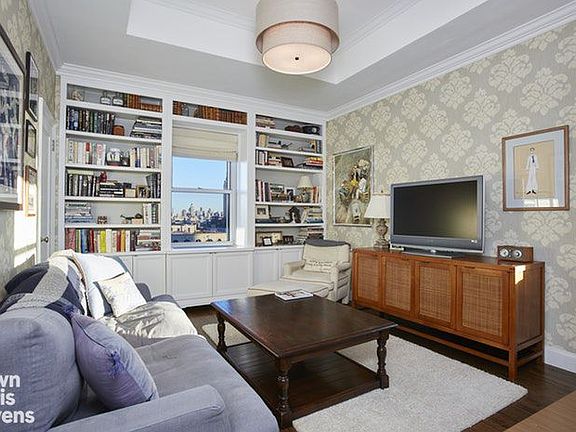3rd image of 450 W End Ave APT 18C