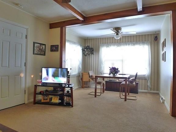 2nd image of 38291 Lake Shore Blvd