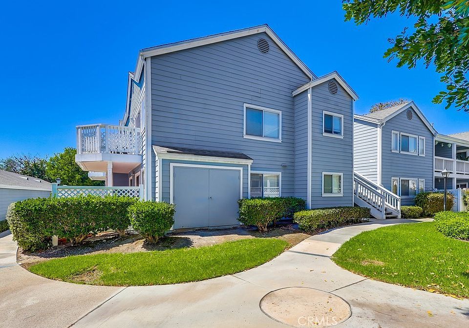 1st image of 12874 Sycamore Village Dr