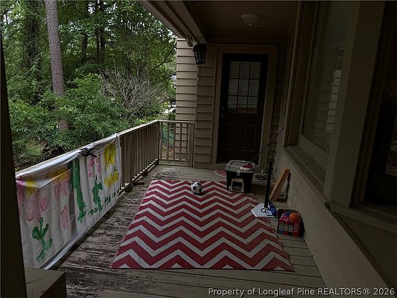 3rd image of 1533 Country Club Rd