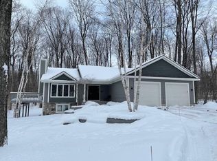 54 Hardwood Ln, Harbor Springs, MI 49740