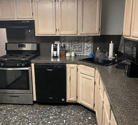 5th image of 1510 Bay Blvd