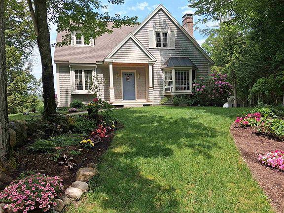 2nd image of 226 Hobart Hill Road