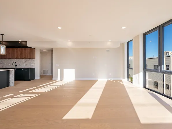 10 South Street image 21 of 39