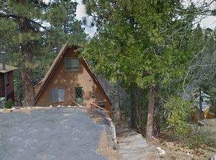 32776 Cougar Ln, Arrowbear Lake, CA 92382
