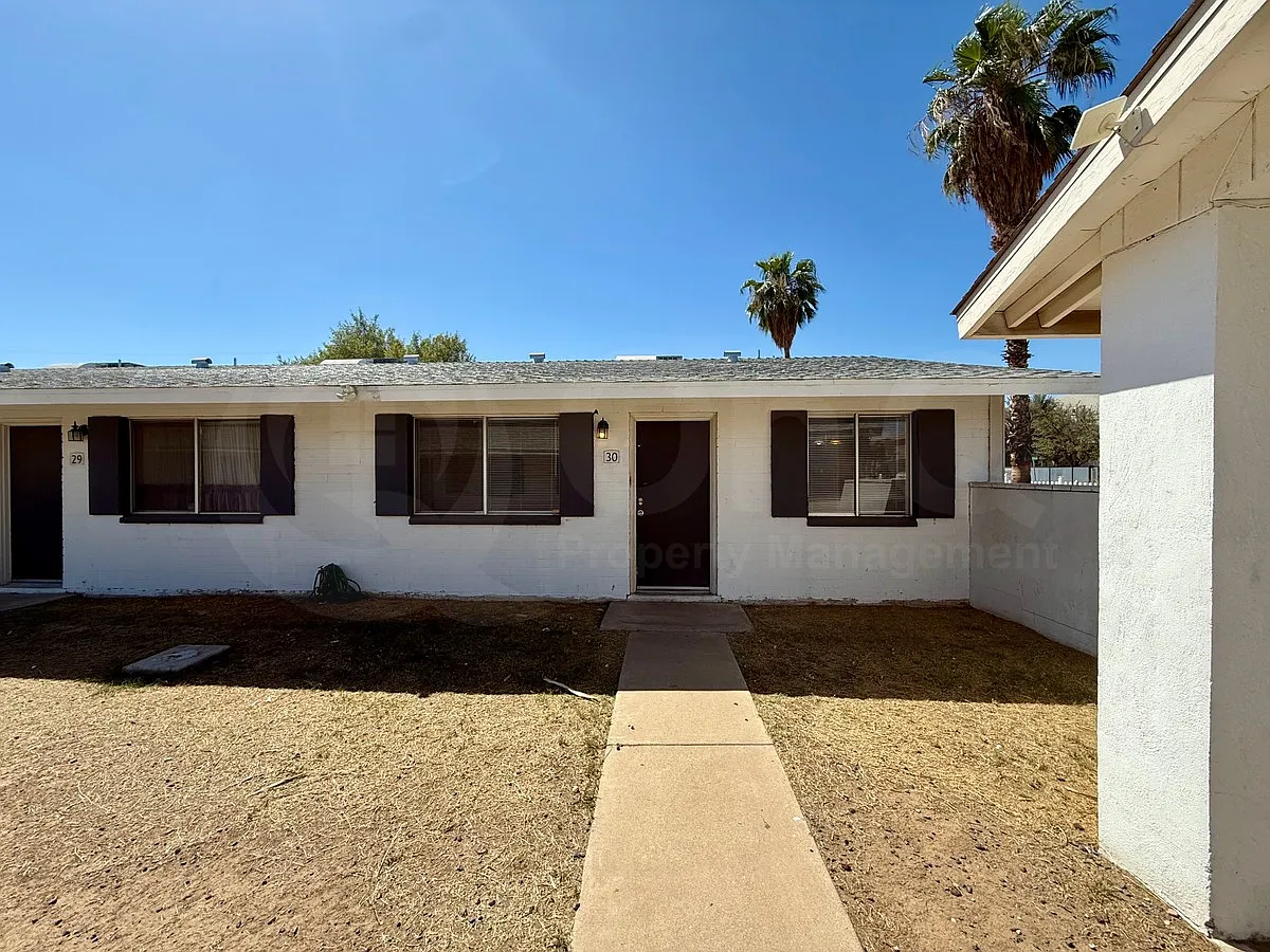 2 bed, 1.0 bath, 830 sqft, $1,345 — Photo 3