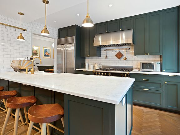 4th image of 135 Eastern Pkwy APT 4F