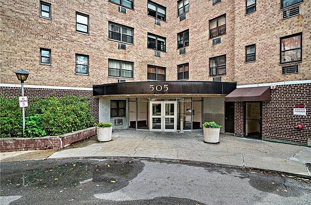 1st image of 505 Central Ave APT 302