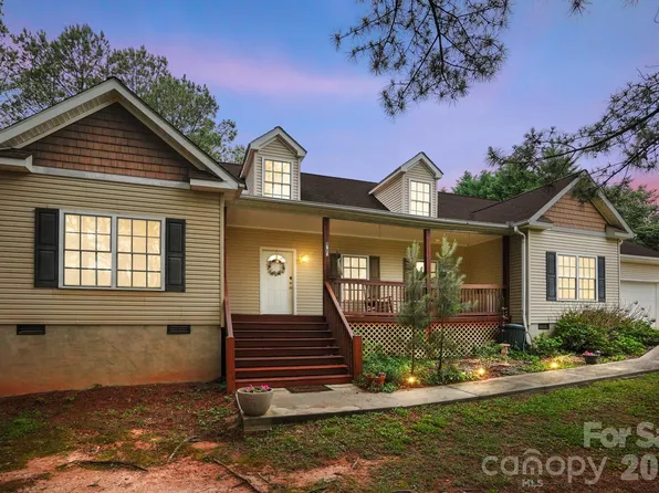 4376 Scenic View Ct, Iron Station, NC 28080