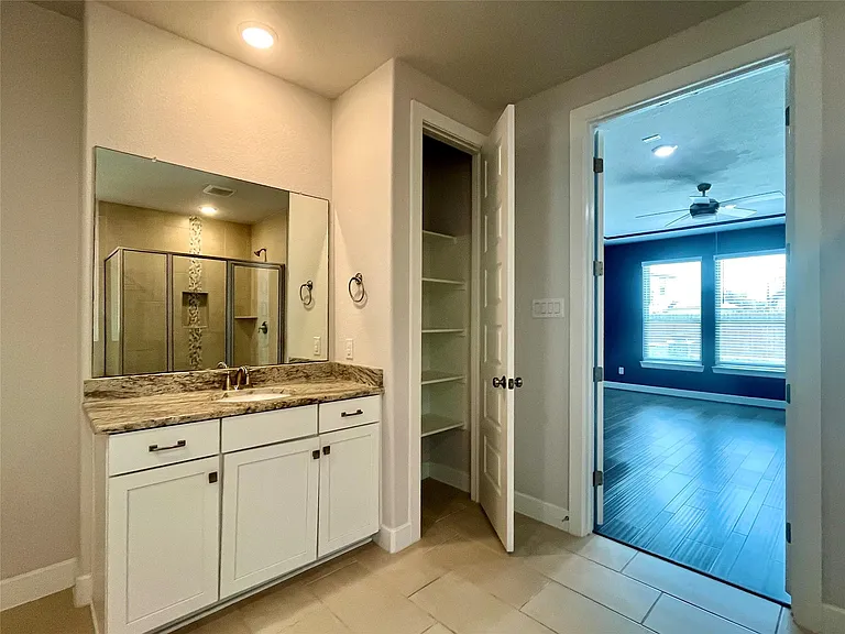 23707 Montclair Forest Trl — Photo 19
